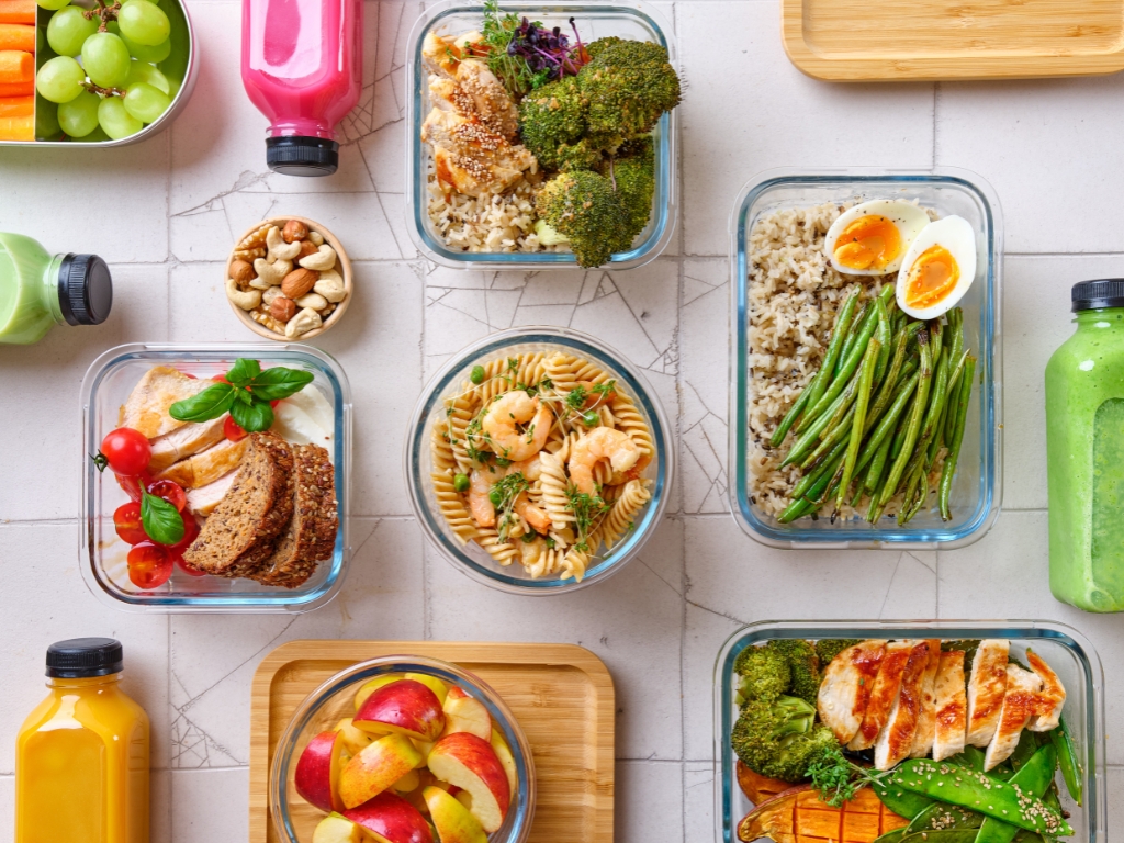 Meal Prep bei Nahrungsmittelunverträglichkeiten: vorbereitete, verträgliche Gerichte für flexible Wochenplanung mit gesunden Lebensmitteln
